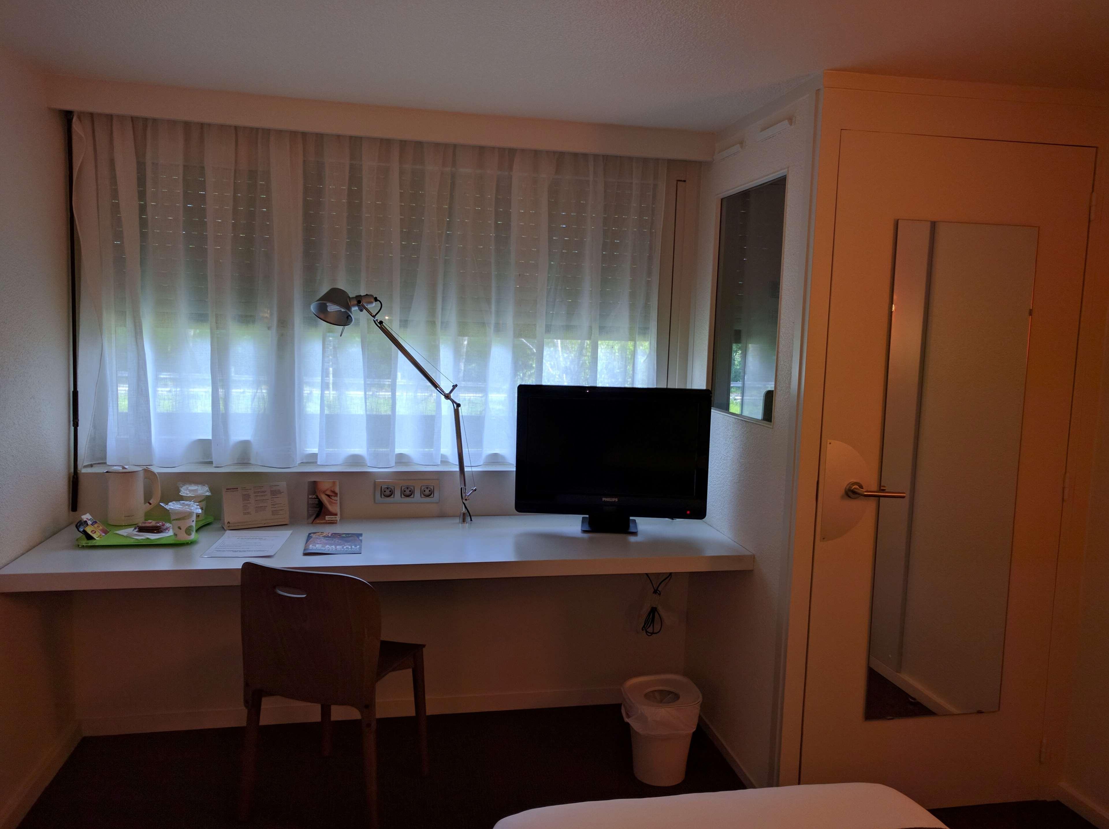 Campanile Hotel Ош Экстерьер фото